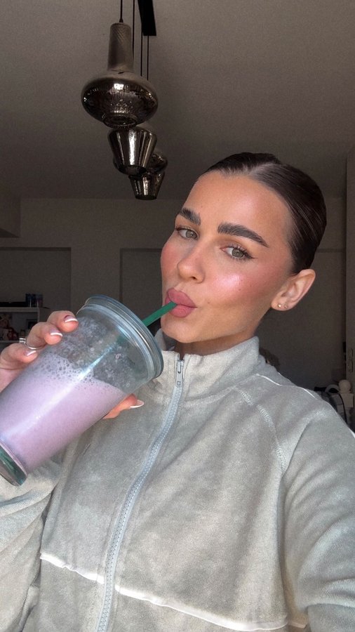 Instagram post by @kovalenko_valeria for Lidl Hellas. Caption reads: What I eat in a day 😋💙
Με εύκολες γρήγορες και....