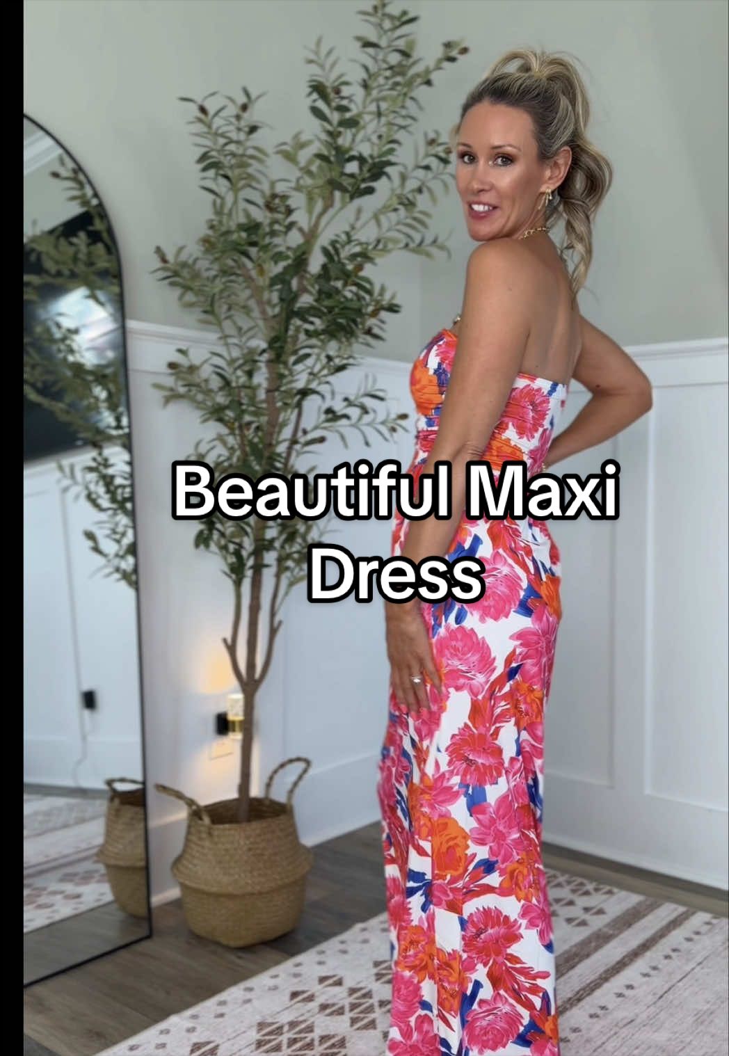 TikTok post by @mindy_lou for Grace Karin US Shop. Caption reads: [...] #dealsforyoudays #summerwins @Grace Karin US....