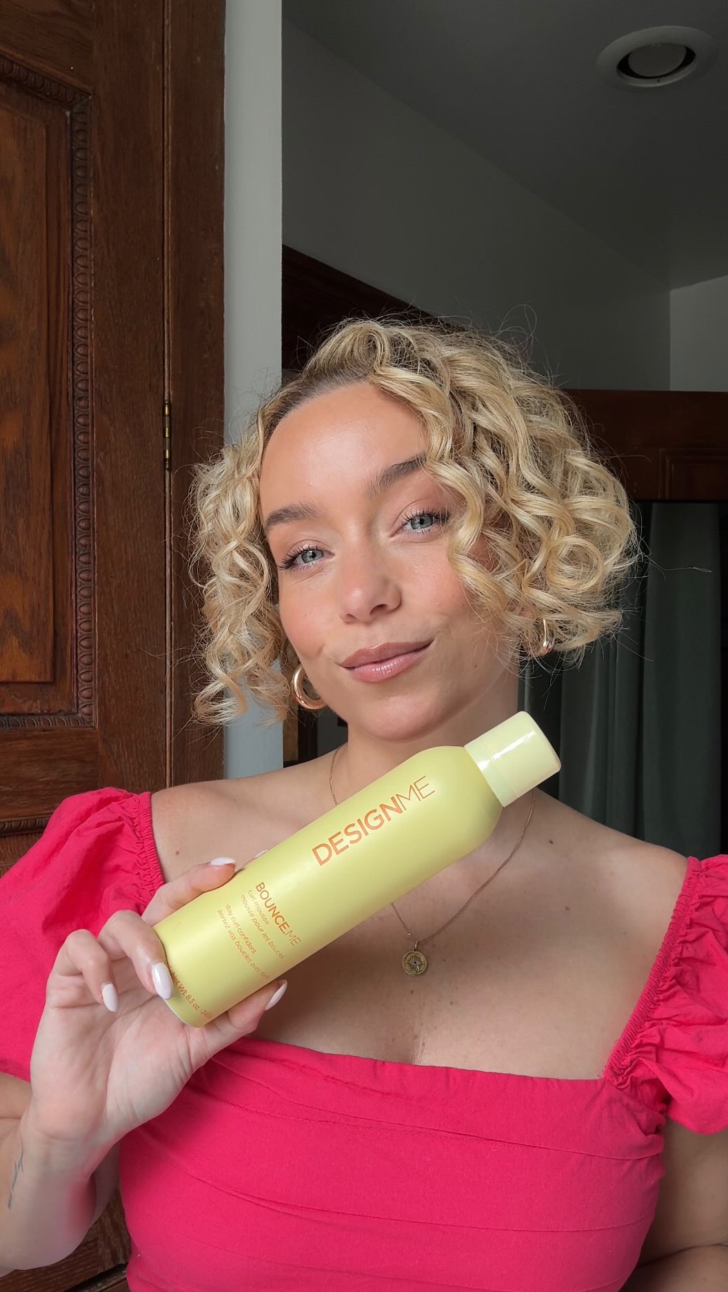 Instagram post by @sarah_louwho for DESIGNME Hair. Caption reads: The curl protector we all need!....