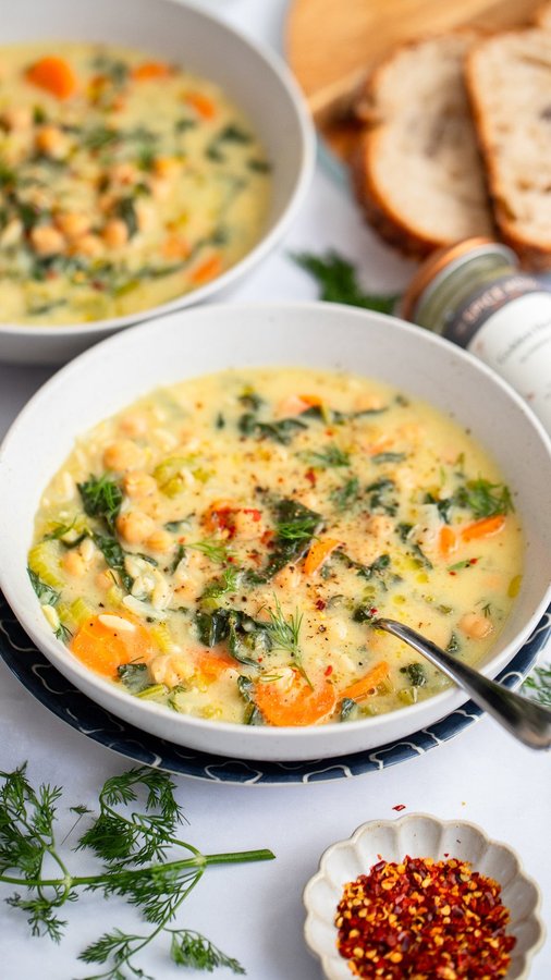 Instagram post by @dietitiandebbie for The Spice House. Caption reads: #ad Want to know the secret ingredient to take....