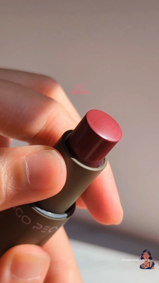 Instagram post by @sunscreen.addict for Mango People Media. Caption reads: It's berry lip and cheeks season 🧣....