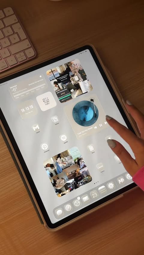 Instagram post by @itsangelicageorges for Paperlike. Caption reads: [...] #ipadsetup

iPad screen protector from....