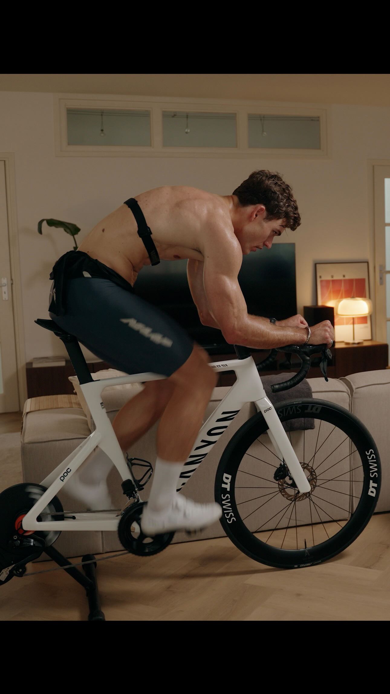 Instagram post by @iamdaanschel for Vitakruid. Caption reads: and goooo🤟🏼

Been doing lot’s of aerobic engine....