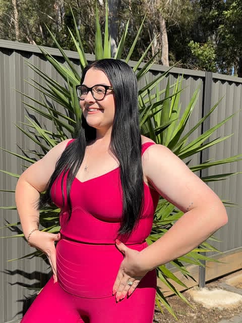 Instagram post by @raisingthetidys for Fanka. Caption reads: [...] flattering and comfortable 😍 This....