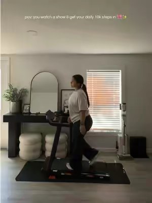 TikTok post by @aracely.lemuss for Umay Us. Caption reads: [...] #walking #10k #1stofthemonth @Umay Us.