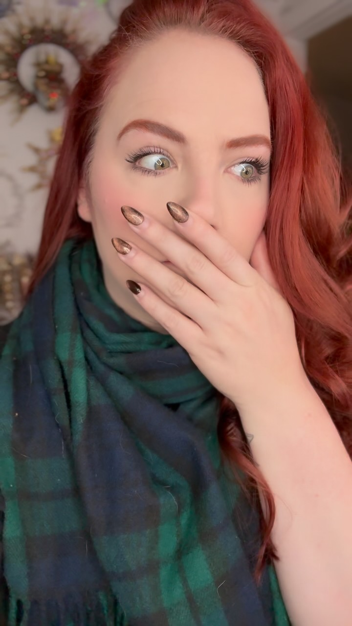 Instagram post by @tallglassofcline for TrovaTrip. Caption reads: 🚨UPDATE🚨
24 SLOTS OPENING SOON FOR OUR TRIP TO....