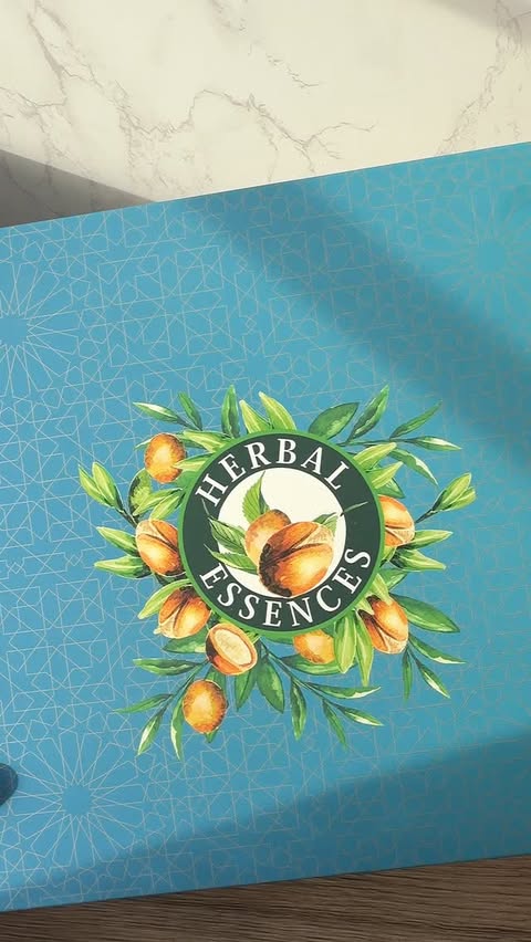 Instagram post by @lia.beautyuk for SuperSavvyMe. Caption reads: [...] one to watch 👀💫 @herbalessencesuk....