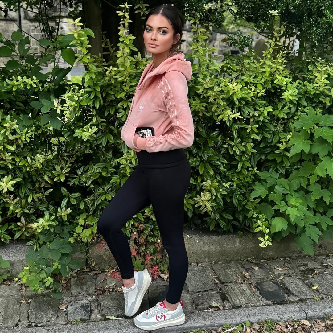 Instagram post by @missroooxley for Sergio Tacchini. Caption reads: [...] round the (Heaton) Mersey. New....