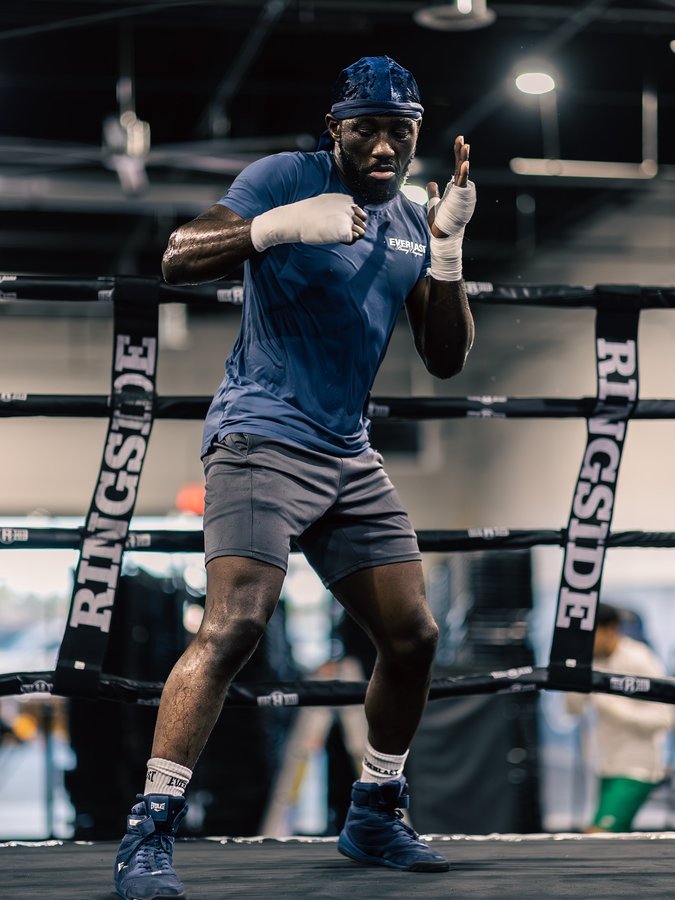 Instagram post by @tbudcrawford for Everlast. Caption reads: Time getting short…. 2️⃣5️⃣ days 

#RiyadhSeason....