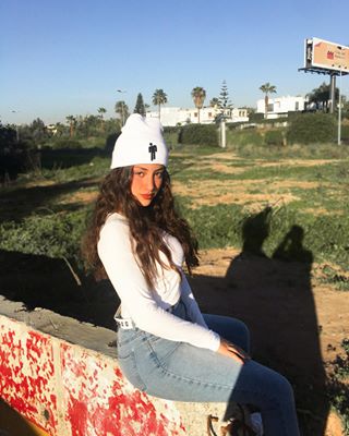 Instagram post by @dreamy__yass for Pimkie. Caption reads: If ur sad, Add more lipstick and attack 💄🎃 |
| |....