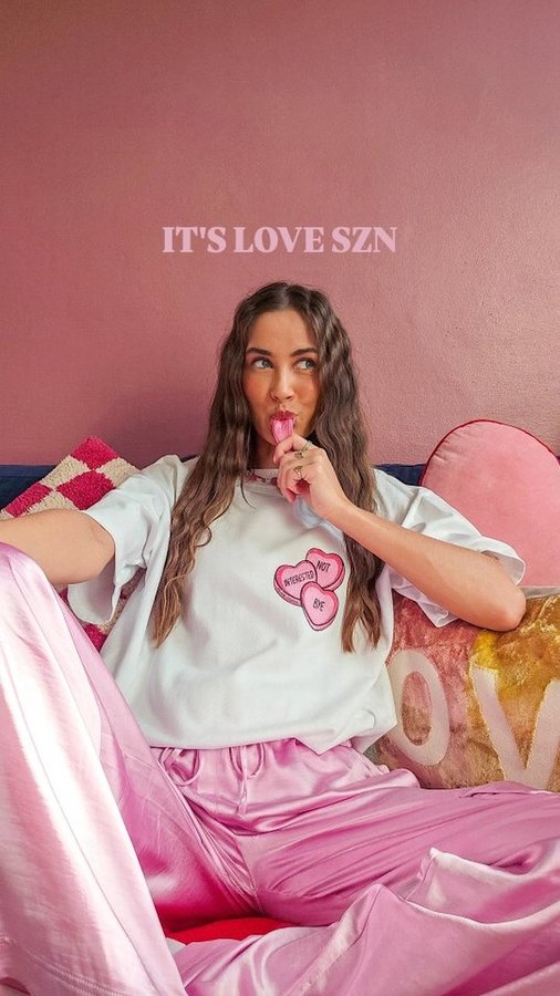 Instagram post by @alexincolour for Swizzels. Caption reads: LOVE SZN 💘 ad. I've got the best NEW sweeties for....