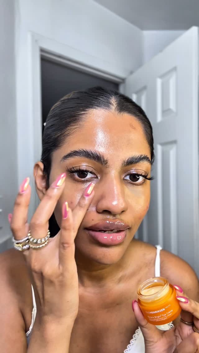 Instagram post by @miss.goodthings for OLEHENRIKSEN. Caption reads: [...] That’s all it took.✨
The @olehenriksen....