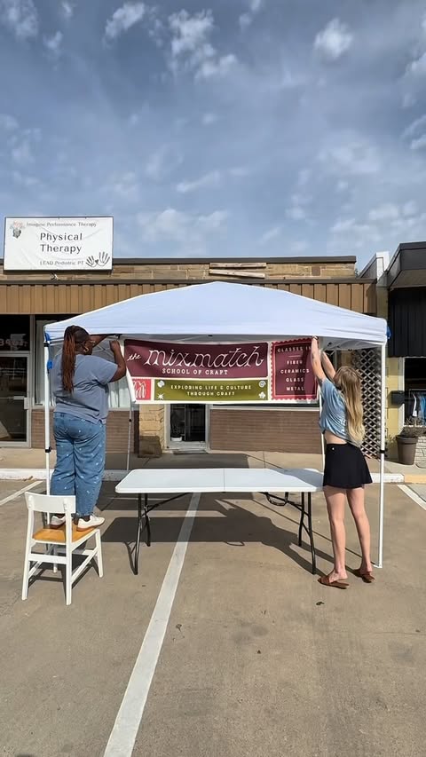 Instagram post by @themixmatchfw for VistaPrint. Caption reads: [...] we couldn’t have done it without @VistaPrint....