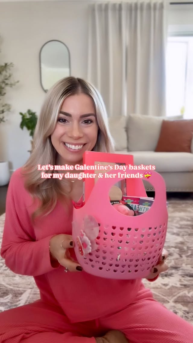 Instagram post by @targetscallingme for YumEarth. Caption reads: Everything is from Target, of course 💕🎯 Just a....