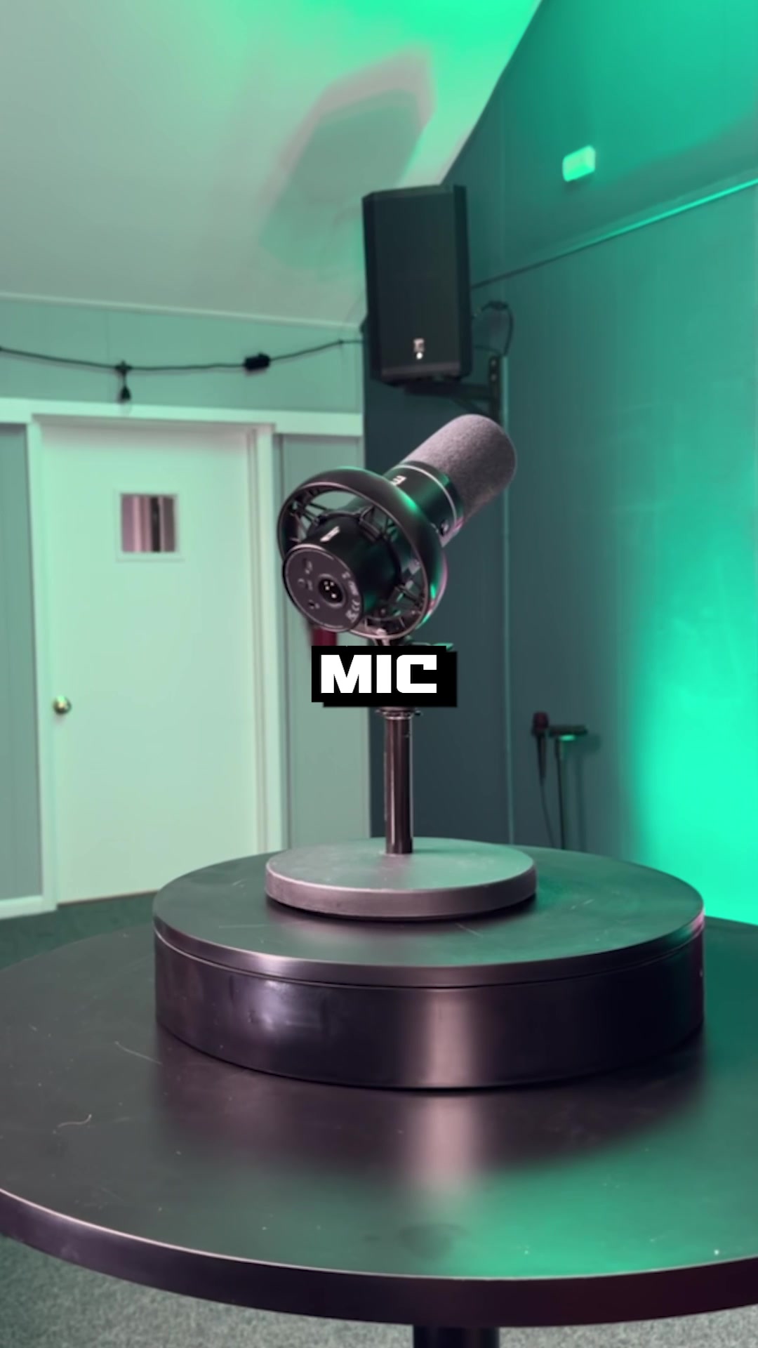 TikTok post by @cpreds_ for Maono. Caption reads: [...] best budget mic for streaming! Get the....