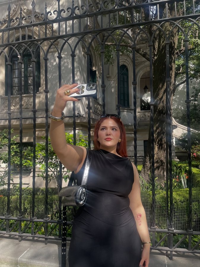 Instagram post by @monicasaldv for Pull&Bear. Caption reads: 🖤 @pullandbear #pullandbearcommunity.