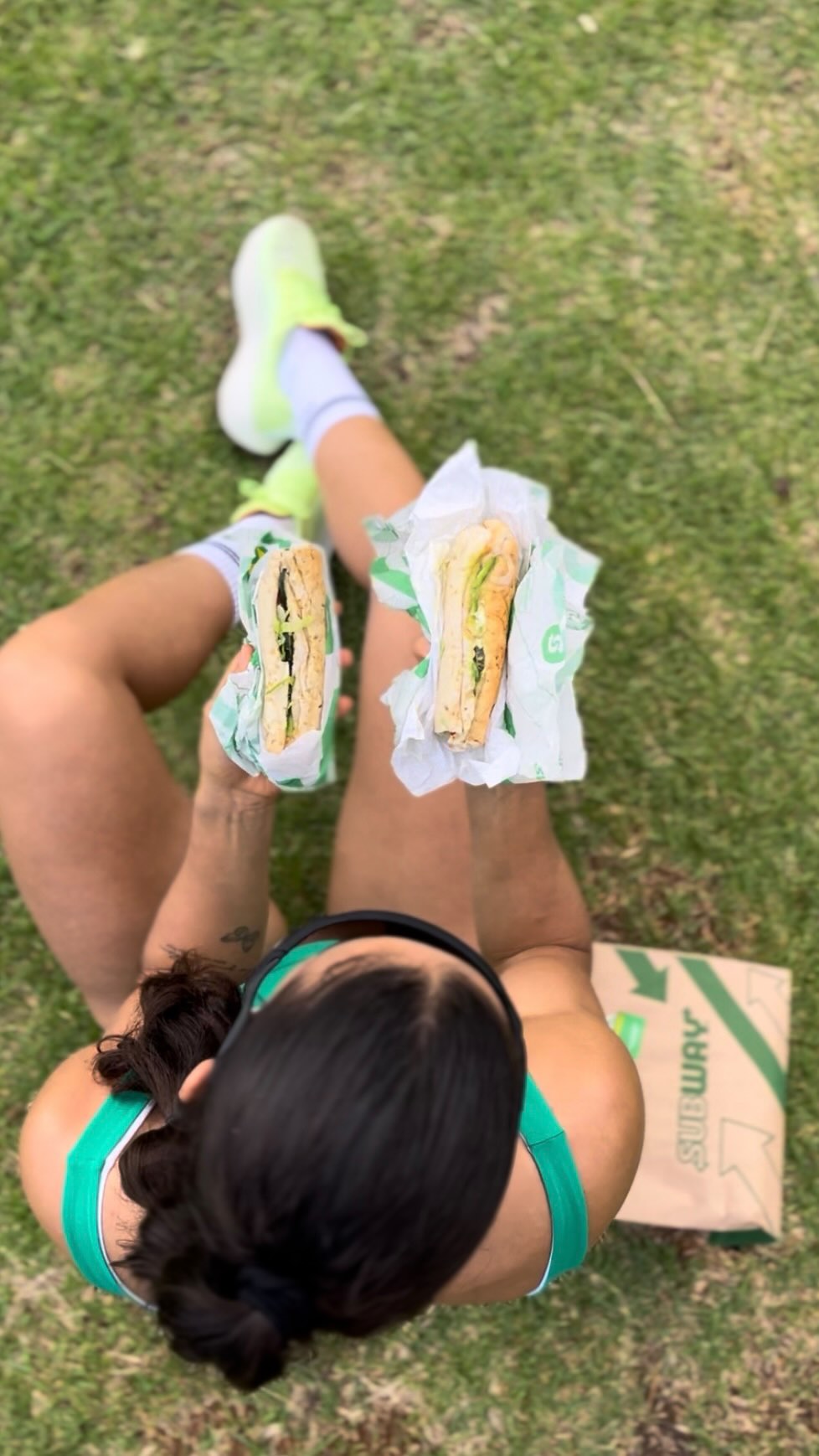 Instagram post by @mylle_fers for Subway. Caption reads: 🏃💨 Corri pra manter o foco… mas parei no Subway....