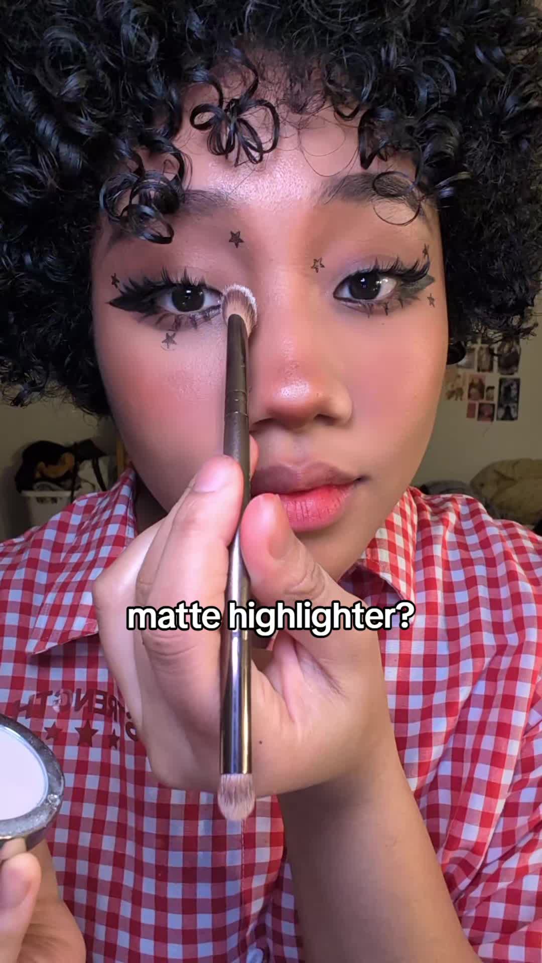 TikTok post by @ilywhynot for Flortte Beauty. Caption reads: definitely my go to when it comes to highlighting!....