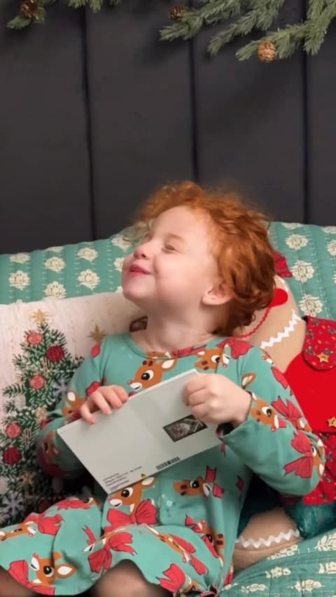 Instagram post by @itsmorgenmarie for VistaPrint. Caption reads: Happy Holidays buddies!! Use MORGEN15 to save on....