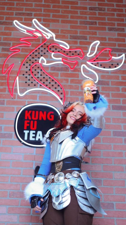 Instagram post by @halcybella for Kung Fu Tea. Caption reads: My @kungfuteausa go-to order has always been....
