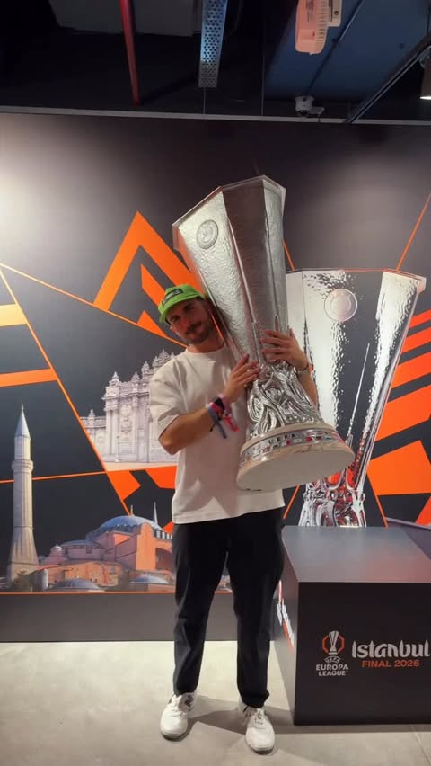Instagram post by @diogo.brehm for FlixBus. Caption reads: [...] Europa League final in Istanbul with....