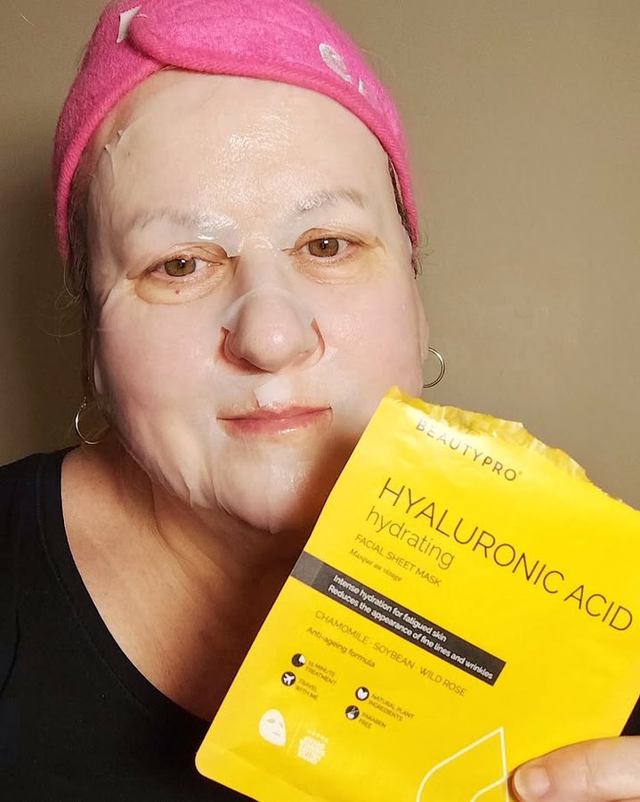 Instagram post by @like_it_or_not_beauty_reviews for BeautyPro. Caption reads: [...] are looking for hydration then this....