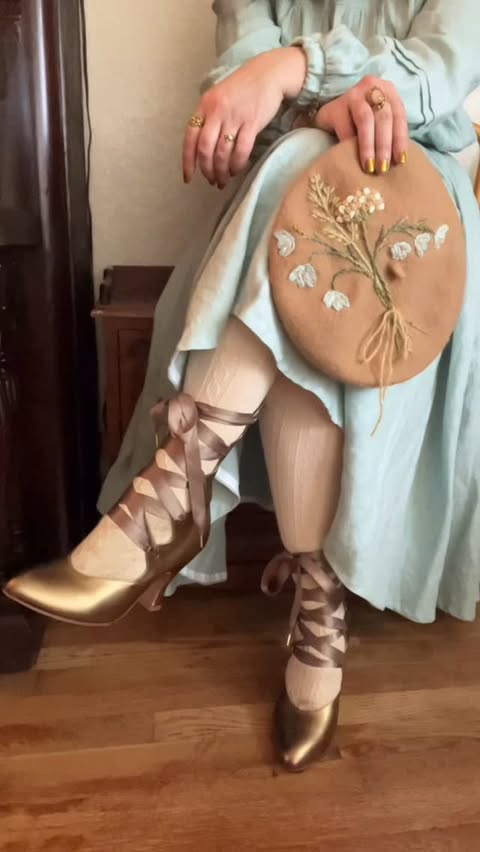Instagram post by @cottoncandy_wear for American Duchess. Caption reads: [...] Gibson shoes all by the wonderful....