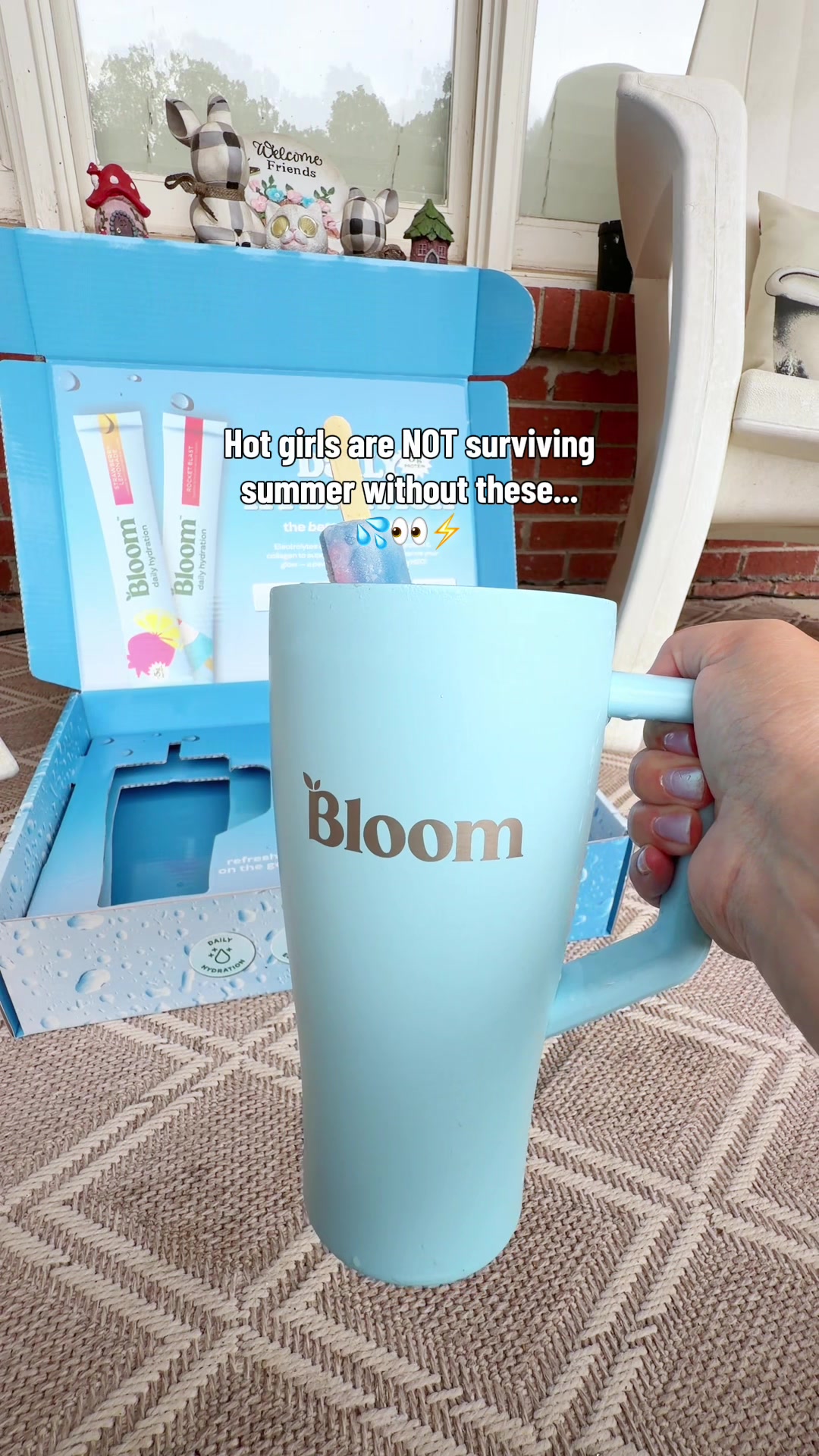TikTok post by @jackieg01 for Bloom Nutrition. Caption reads: [...] huge sale right now.. 👀 @Bloom Nutrition....