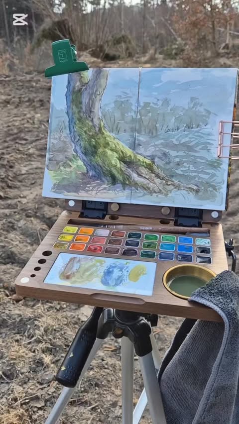 Instagram post by @nataliescar.art for MEEDEN ART. Caption reads: It's a wonderful easel! ❤️ It's small but solid.....