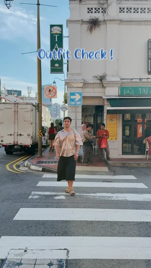 Instagram post by @galihsoedirdjo for VisitSingapore. Caption reads: 24 jam di Singapore super seruuuuuuuuuuuuu!!!....