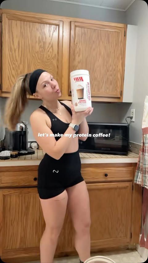 Instagram post by @sto.motivated for 1UP Nutrition. Caption reads: [...] coffee :,) HERE’S HOW I MAKE IT....