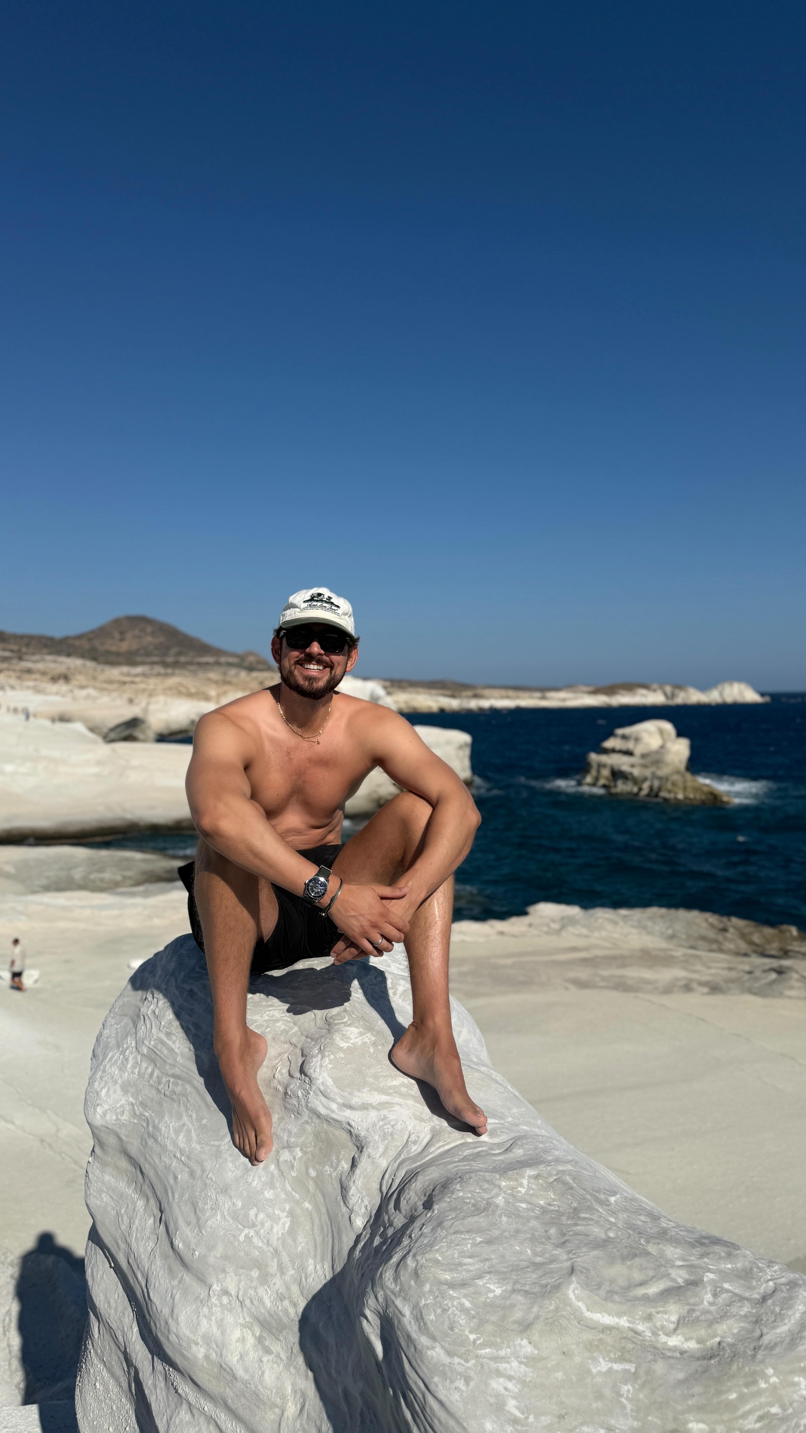 Instagram post by @chriswackert for Tourlane. Caption reads: Anzeige | Eine Woche Urlaub auf Mykonos und Milos.....