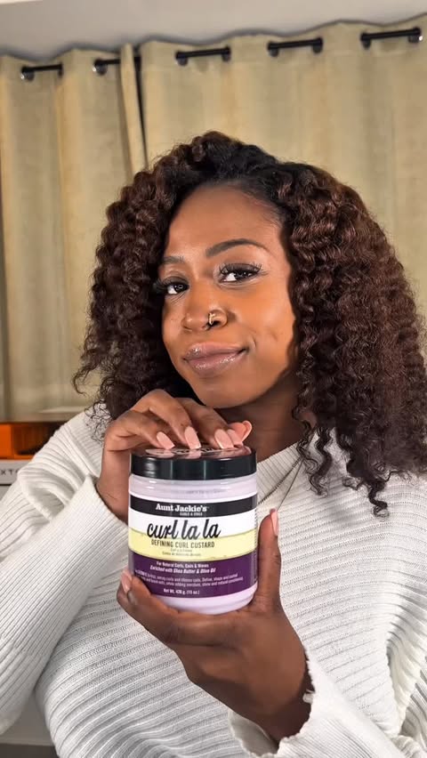 Instagram post by @be4realdee for Aunt Jackie's Curls & Coils. Caption reads: My hair is serving moisture, definition and joy....