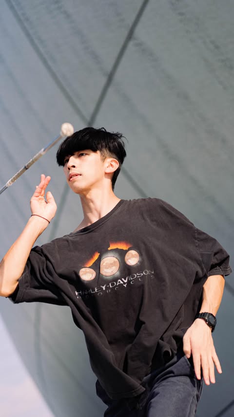 Instagram post by @issei1721 for Reebok. Caption reads: [...] more thrilling than a regular catch. @reebok....