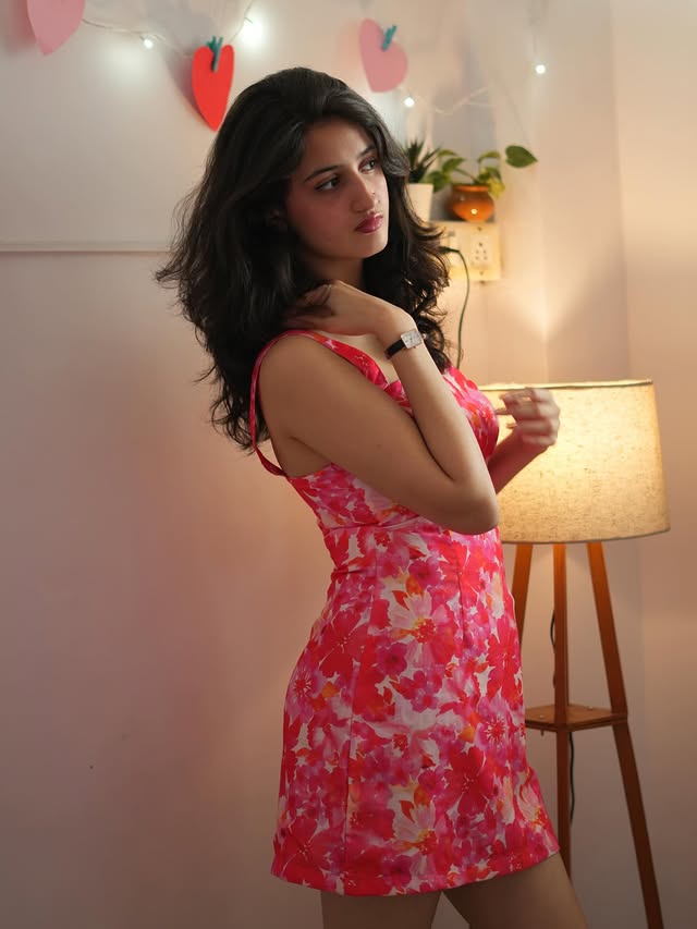 Instagram post by @oriana.adarkar for Daniel Wellington. Caption reads: [...] Valentine’s vibes with @danielwellington....