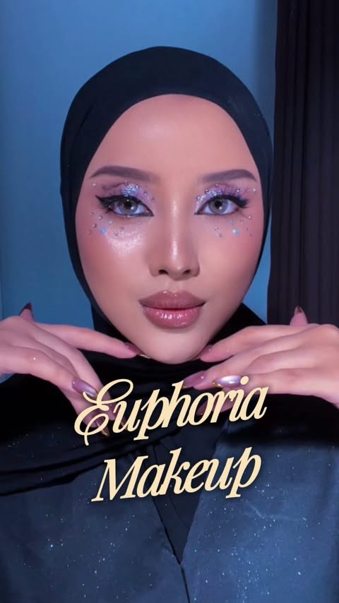 Instagram post by @akhira.mf for MS GLOW. Caption reads: [...] everywhere and a pop of blush dari....