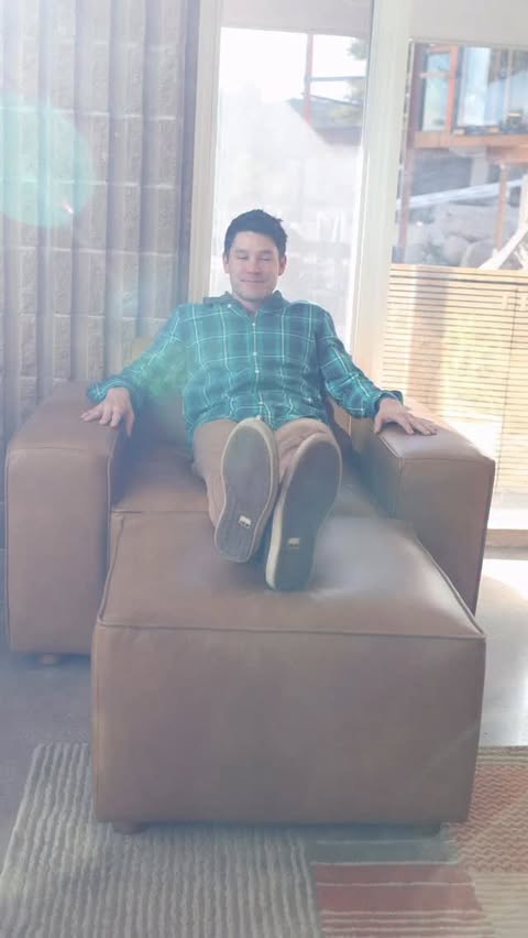 Instagram post by @jjyosh for Burrow. Caption reads: Happy New Year’s Eve friends 🥂
Are you ready for....