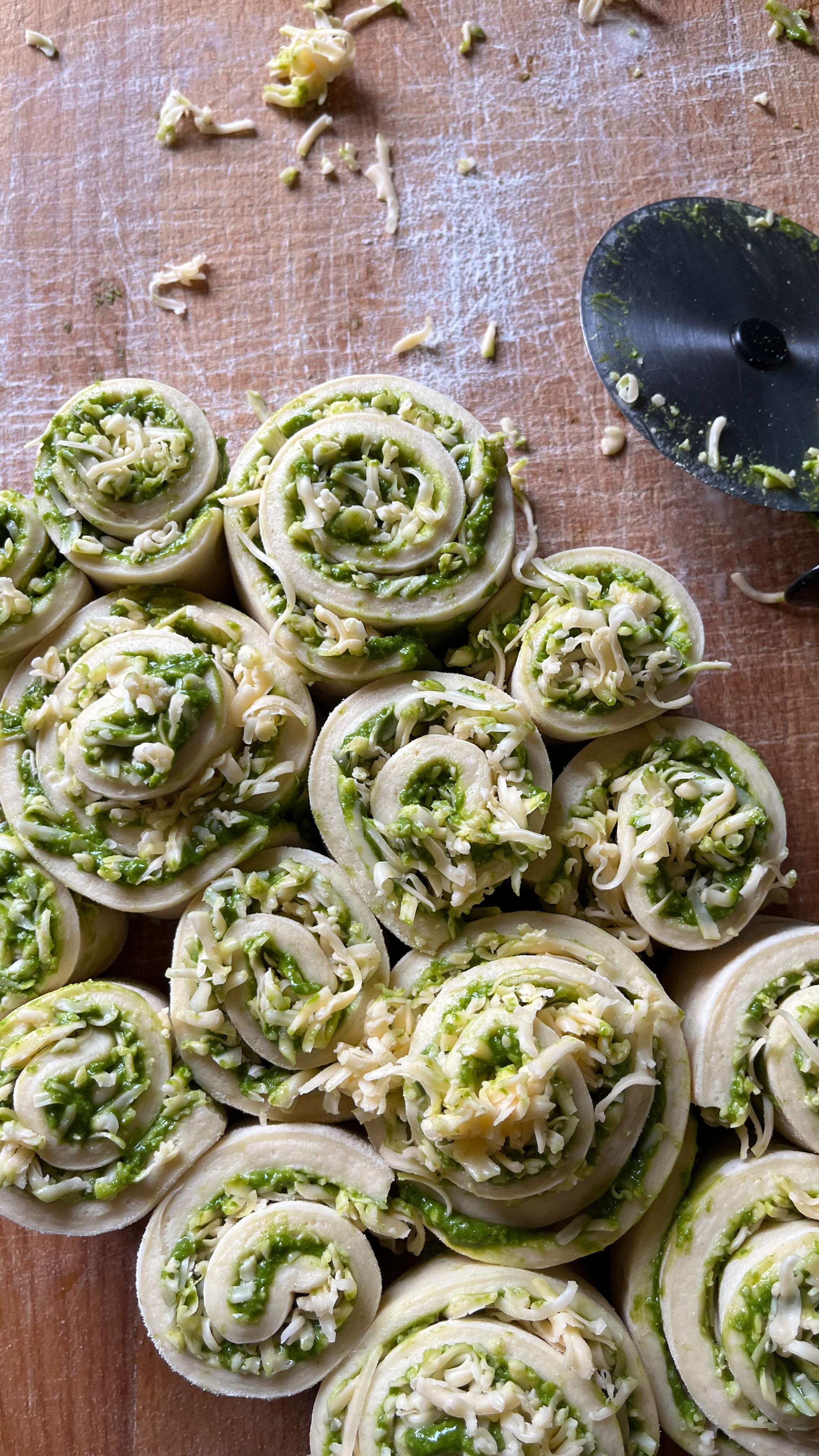 Instagram post by @nokneadtoworry for Cabot Creamery Cooperative. Caption reads: Some very ~goooouda~ rolls. Ok *technically*....