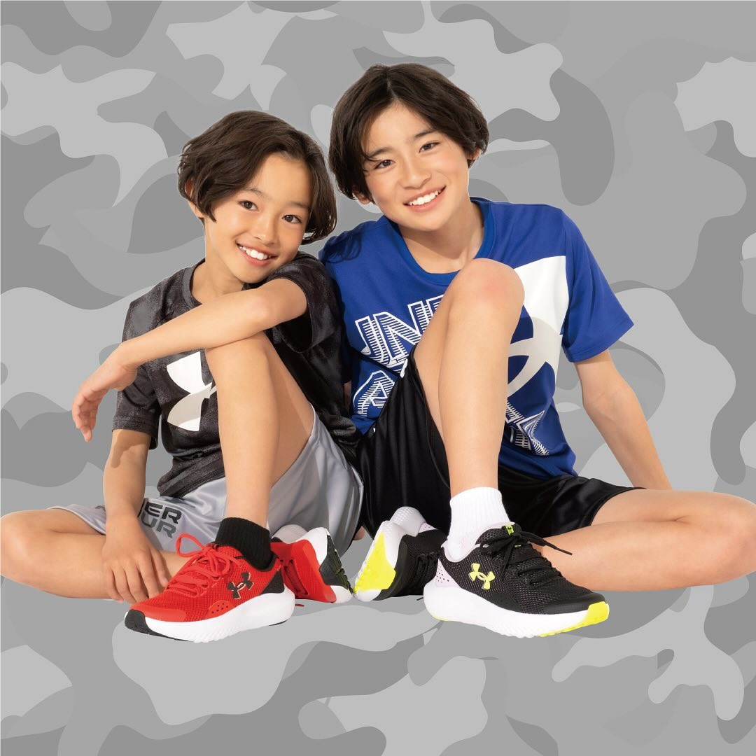 Instagram post by @r.y.623 for ABC-MART KIDS. Caption reads: ・
*────────────*
　🅐🅑🅒-🅜🅐🅡🅣....