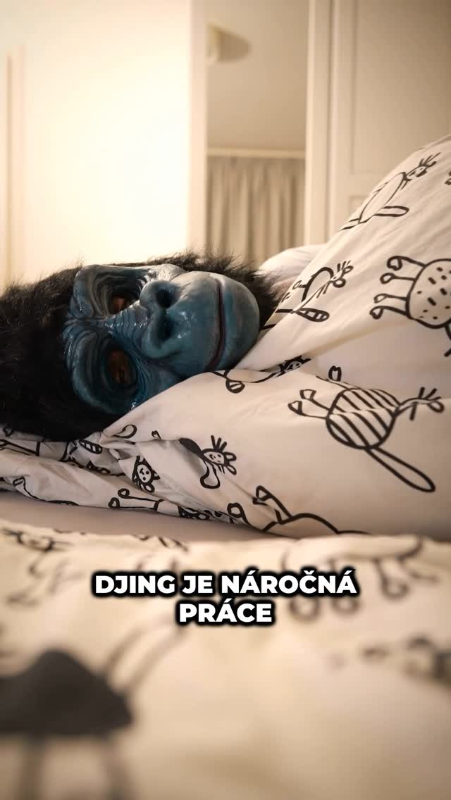 Instagram post by @djroxtar for Remington. Caption reads: Jako vrcholový dj potřebuji vrcholovou holící....