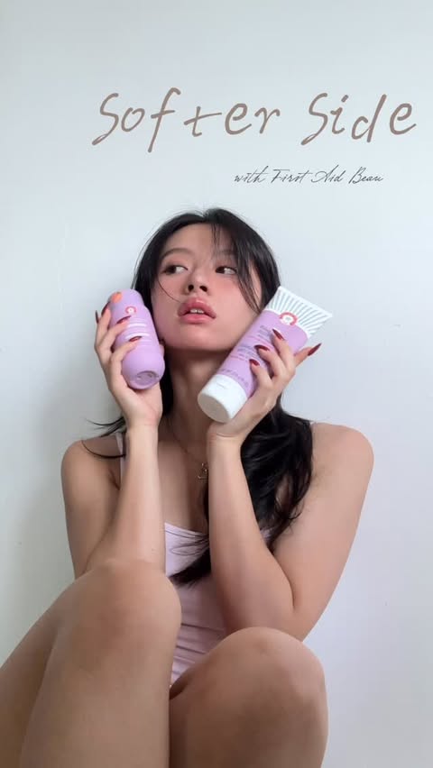 Instagram post by @tiffenny_co for First Aid Beauty. Caption reads: Smooth & fresh just like a peach 🤍🍑

....