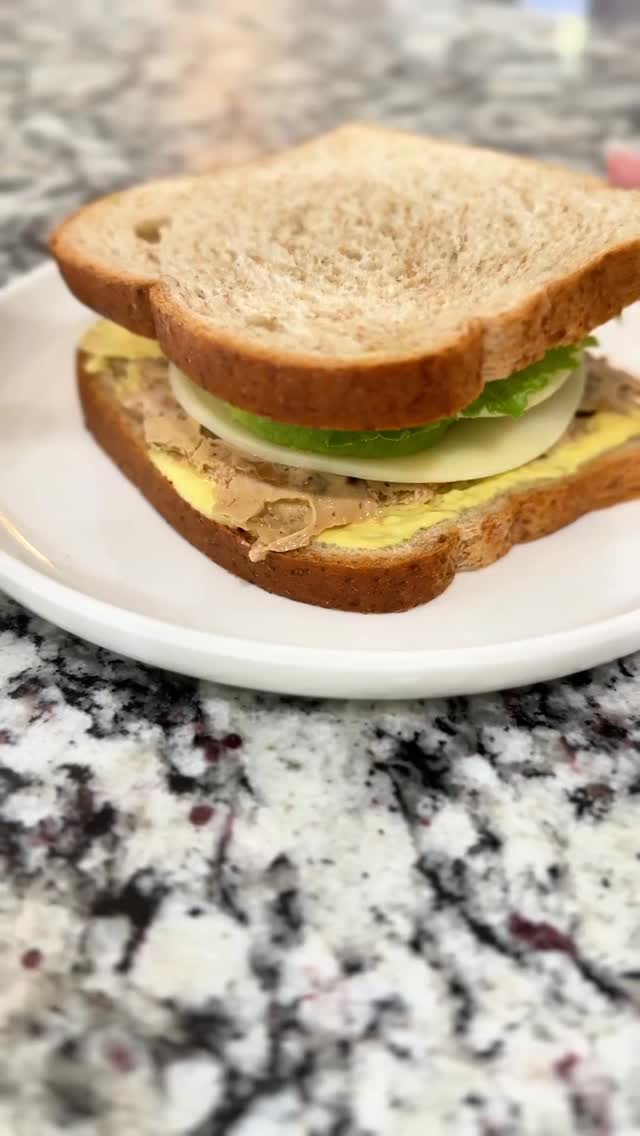 Instagram post by an influencer for Safe Catch. Caption reads: Love @safecatchfoods seafood – they test [...].