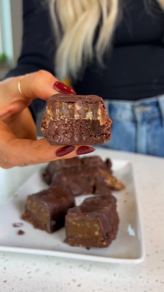 Instagram post by @danishealthyeats for Gimme Seaweed. Caption reads: [...] 5-packs, sushi nori, & big sheets!....