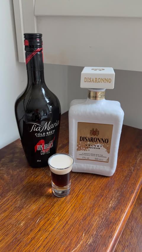 Instagram post by @sineadgannon_ for Disaronno. Caption reads: [...] going out grwm with @tiamariadrink and....