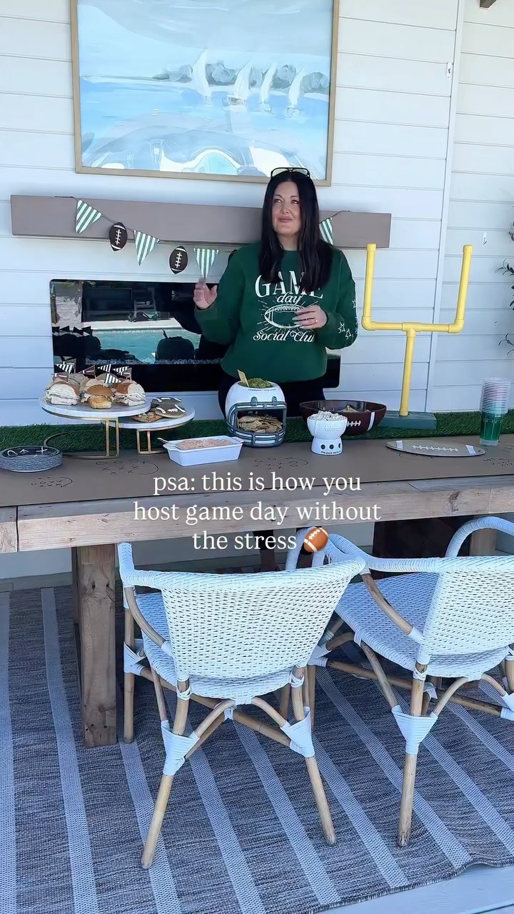 Instagram post by @thedecor411 for Good Foods. Caption reads: comment “GAME” for the links 🏈✨

psa: this is how....