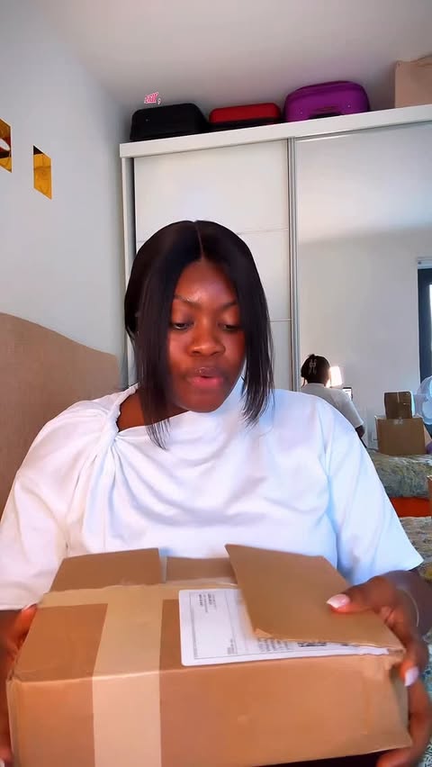 Instagram post by @khadijahofficial for Bon Parfumeur. Caption reads: THANK YOU 🫶🏽❤️ @bonparfumeur....