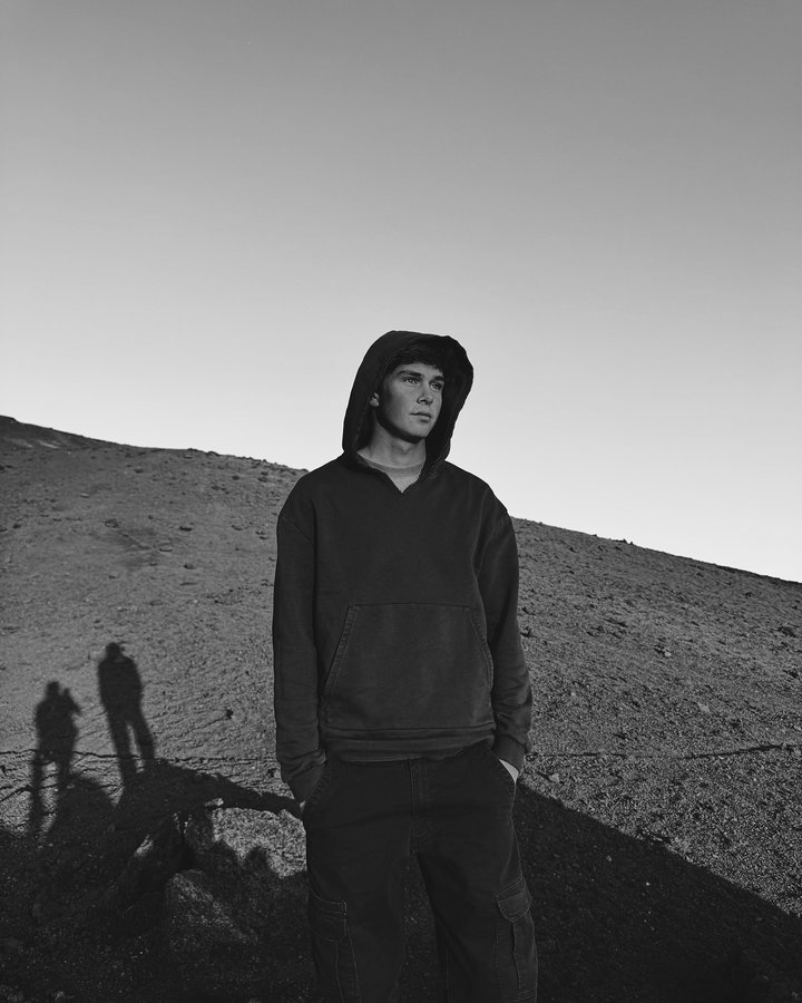 Instagram post by @colealves for WILHELMINA. Caption reads: 🌅.