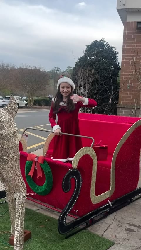 Instagram post by @daynagirlworld1 for Parents. Caption reads: #AD
Looking for that holiday feeling?
Start at:....