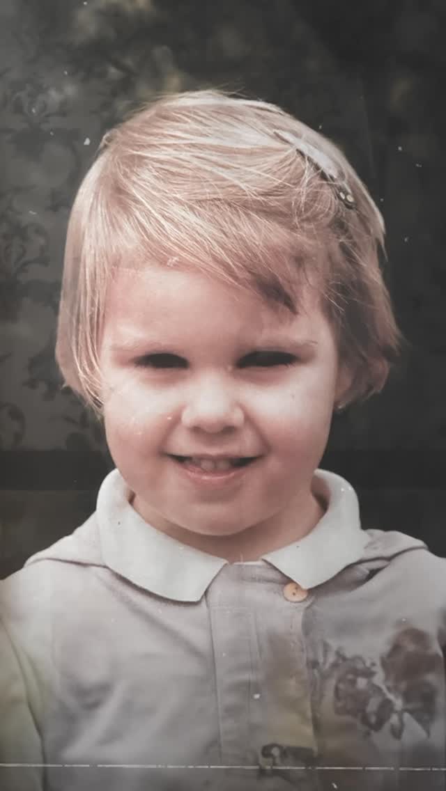 Instagram post by @pociskova.nela for Notino Slovakia. Caption reads: Chceli by ste aj vy niekedy vrátiť čas? Viete, čo....