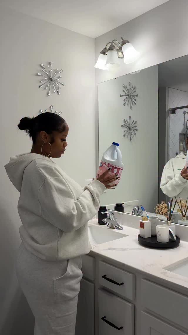 Instagram post by @lexiijohnson for Clorox. Caption reads: #CloroxPartner #Ad A bathroom reset - starting my....